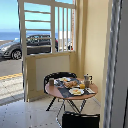 Ubytování v soukromí Luxury In Shared A Cristianos Playa Aire Conditioner Privada Stanza *
