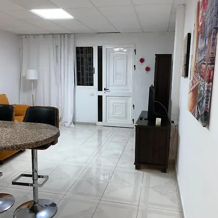 Luxury In Shared A Cristianos Playa Aire Conditioner Privada Stanza Homestay Arona (Tenerife)